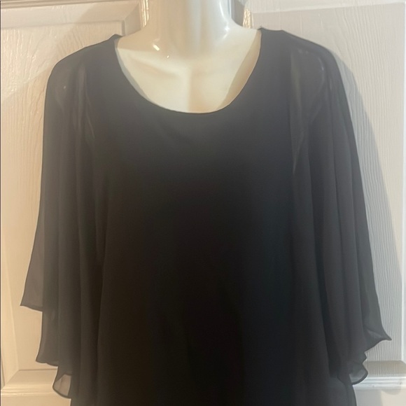 Chic Black Lace Midi Dress - Picture 4 of 10